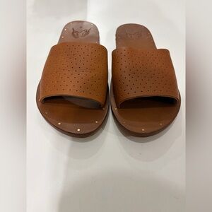 BEEK MOCKINGBIRD SLIDE SANDALS